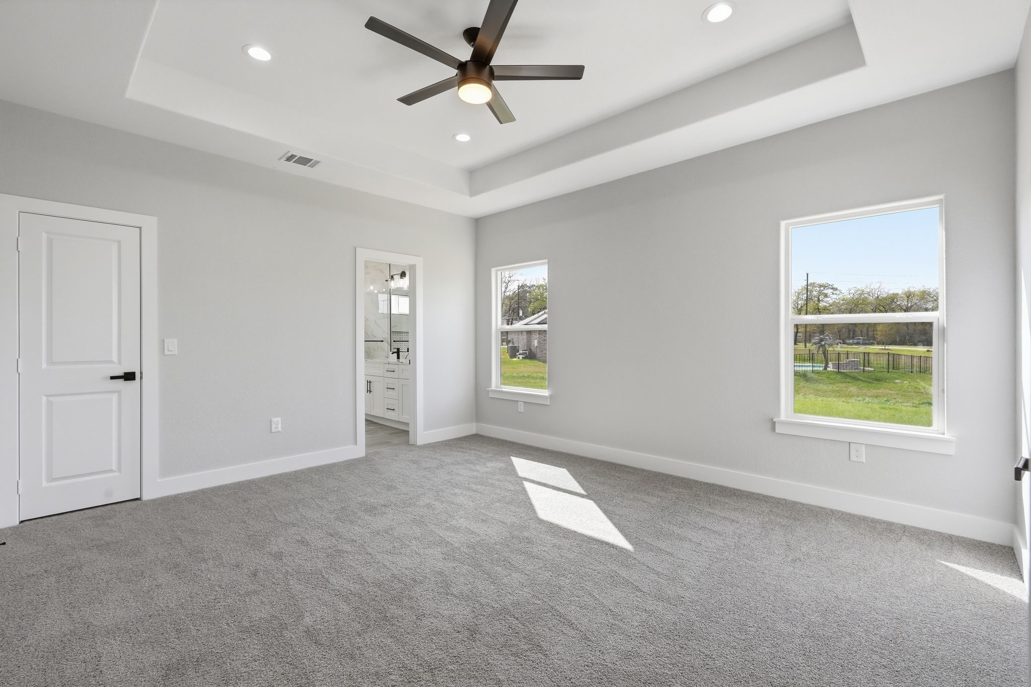 44 Meadow Lake Drive Trinity, TX 75862 - Photo 17 of 39 an empty room with windows and closet