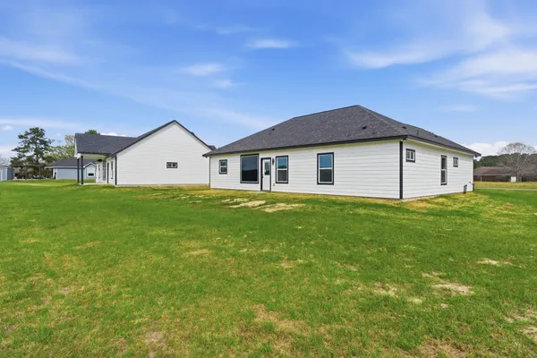 $235,000 | 44 Meadow Lake Drive, Trinity, TX 75862