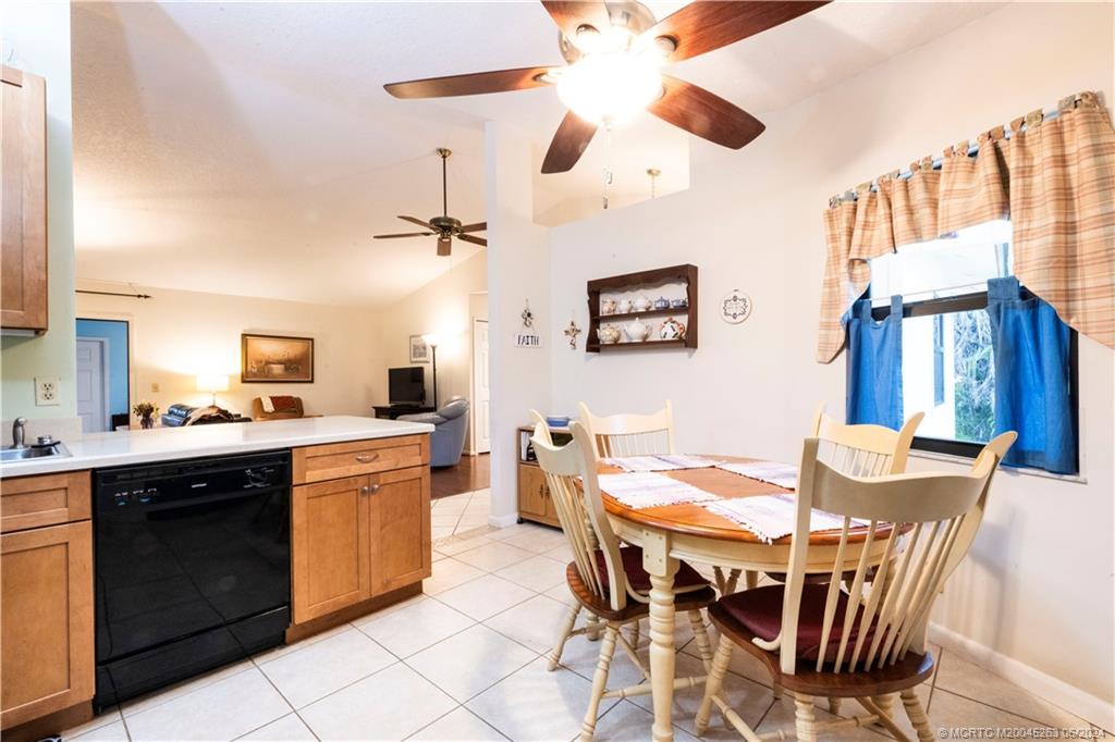 4260 Southeast Boxleaf Place Stuart, FL 34997 - Photo 12 of 31 Breakfast Nook continued