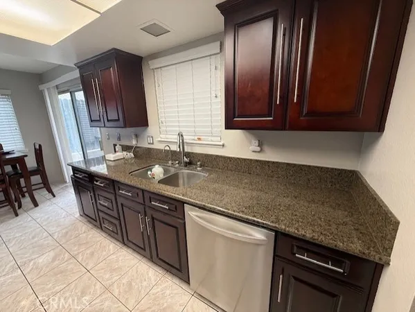 $3,000 | 26391 Snowden Avenue, Redlands, CA 92374