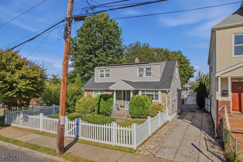 9 Raritan Avenue Paterson, NJ 07503 - Photo 3 of 47 Gallery Image 3