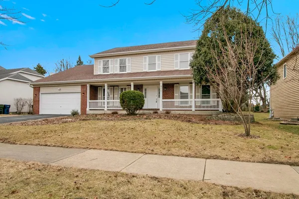 $789,000 | 311 Millcreek Lane, Naperville, IL 60540