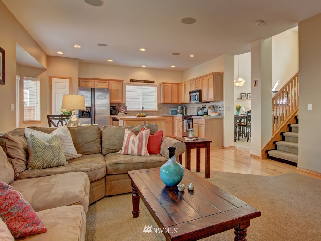 4603 152nd Place Southeast Bothell, WA 98012 - Photo 5 of 25 Gallery Image 5