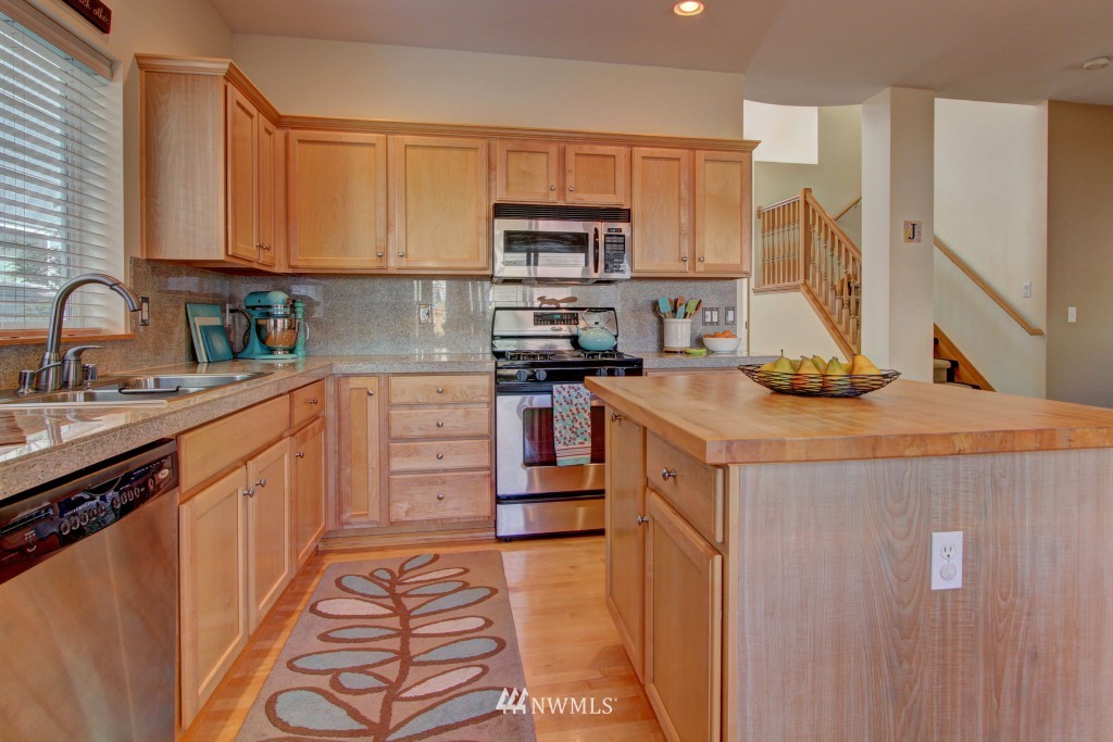 4603 152nd Place Southeast Bothell, WA 98012 - Photo 10 of 25 Gallery Image 10