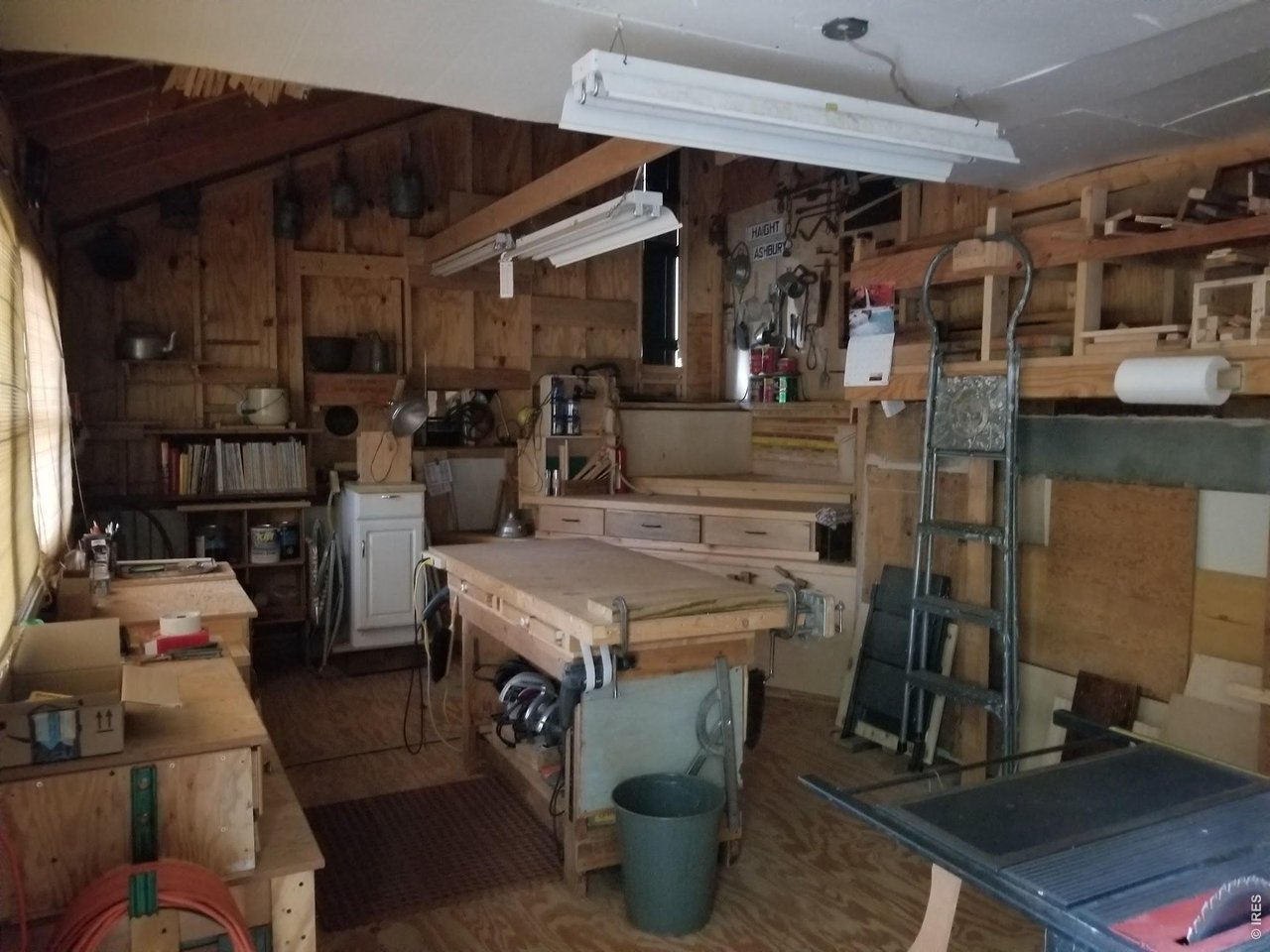 2476 Riverside Drive Lyons, CO 80540 - Photo 34 of 42 Shop interior