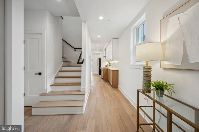 $6,600 | 1614 Kilbourne Place Northwest, Unit 2, Washington, DC 20010