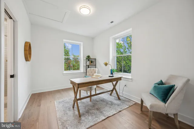 $6,600 | 1614 Kilbourne Place Northwest, Unit 2, Washington, DC 20010