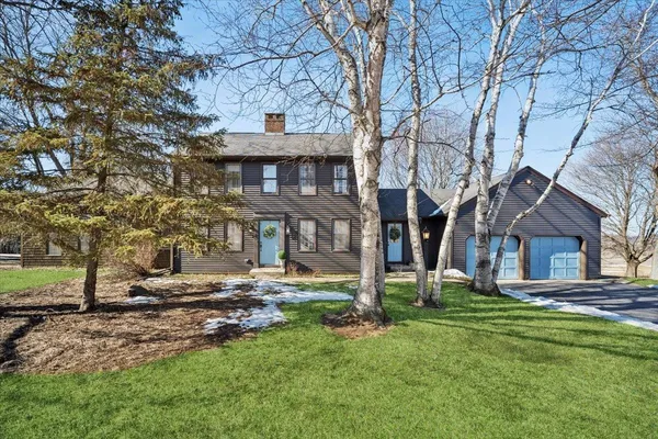 $675,000 | 10562 Town Hall Road, Belvidere, IL 61008