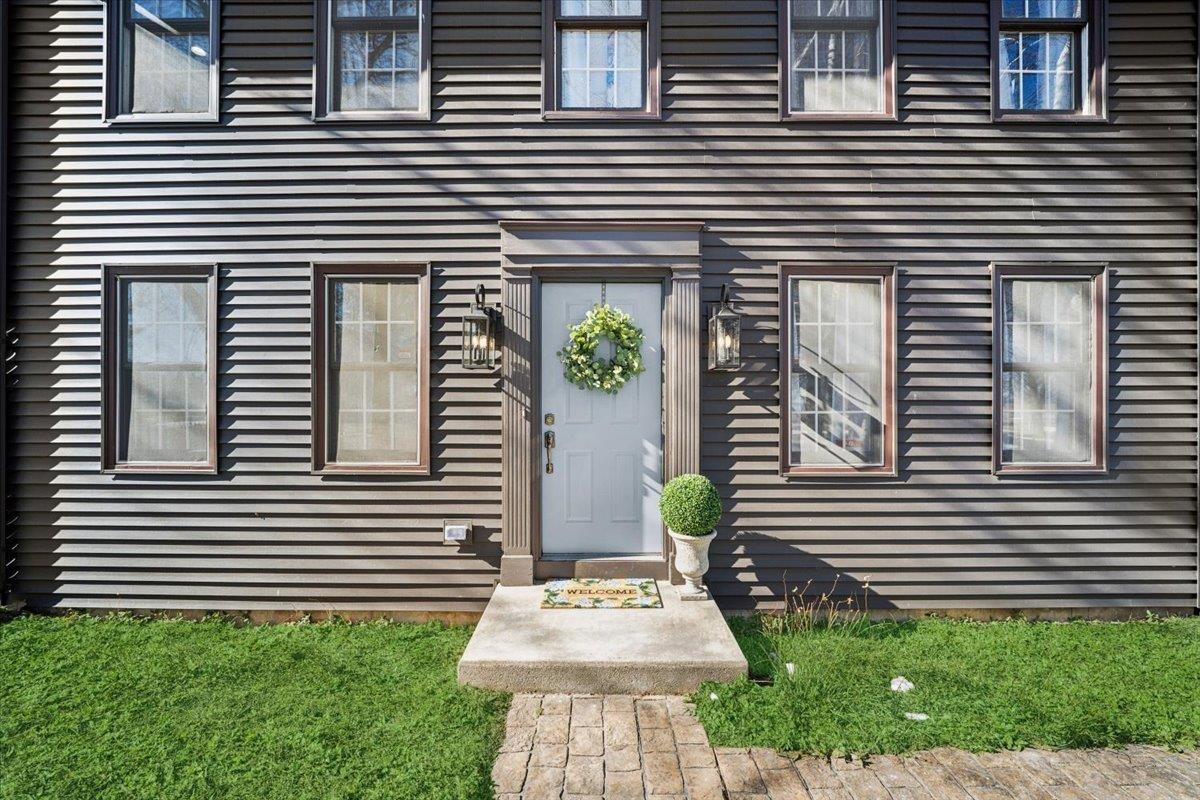 10562 Town Hall Road Belvidere, IL 61008 - Photo 2 of 40