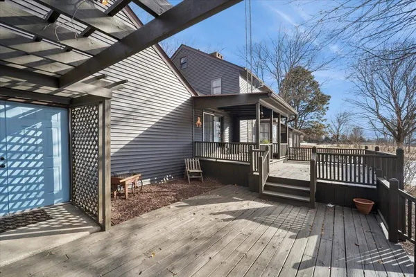 $675,000 | 10562 Town Hall Road, Belvidere, IL 61008