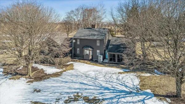 $675,000 | 10562 Town Hall Road, Belvidere, IL 61008