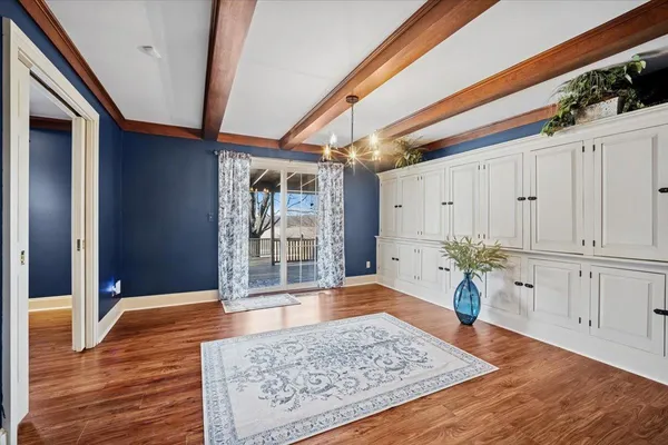 $675,000 | 10562 Town Hall Road, Belvidere, IL 61008