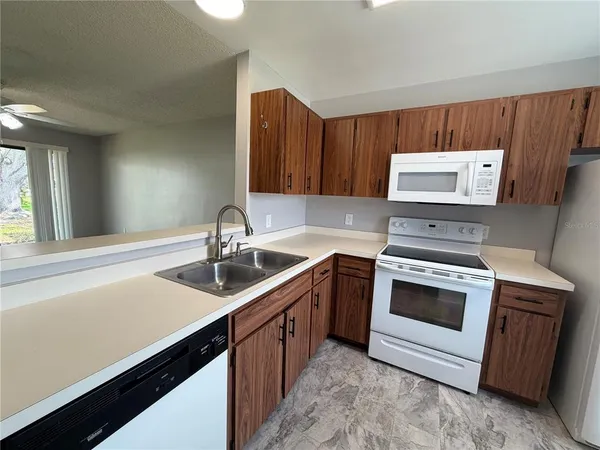 $1,675 | 19 Columbia Avenue, St. Cloud, FL 34769