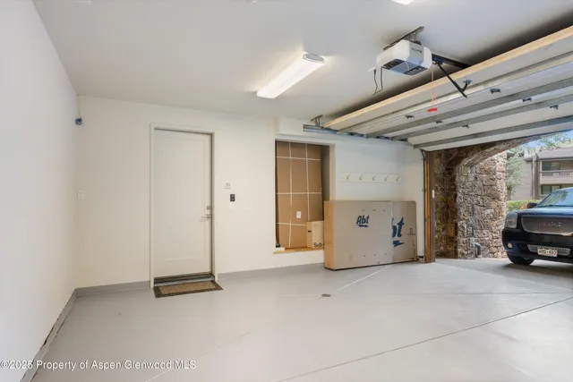 a view of a storage & utility room