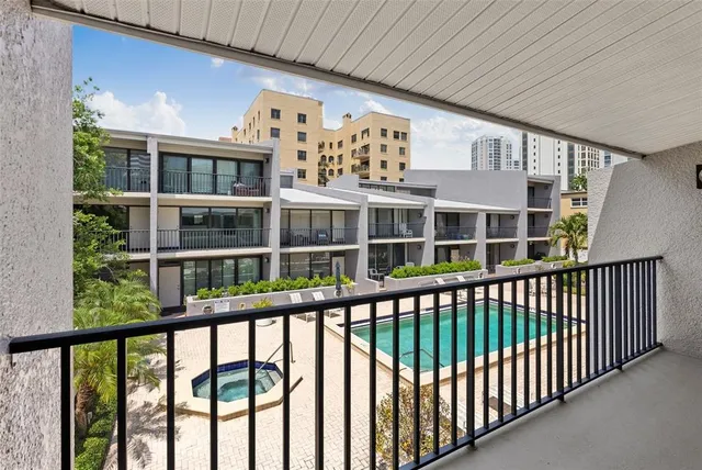 $825,000 | 301 2nd Street North, Unit 13, St. Petersburg, FL 33701
