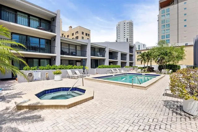 $825,000 | 301 2nd Street North, Unit 13, St. Petersburg, FL 33701