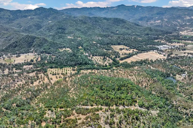 $1,340,000 | 22550 Shady Grove Road, Middletown, CA 95461