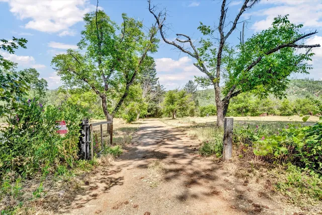 $1,340,000 | 22550 Shady Grove Road, Middletown, CA 95461