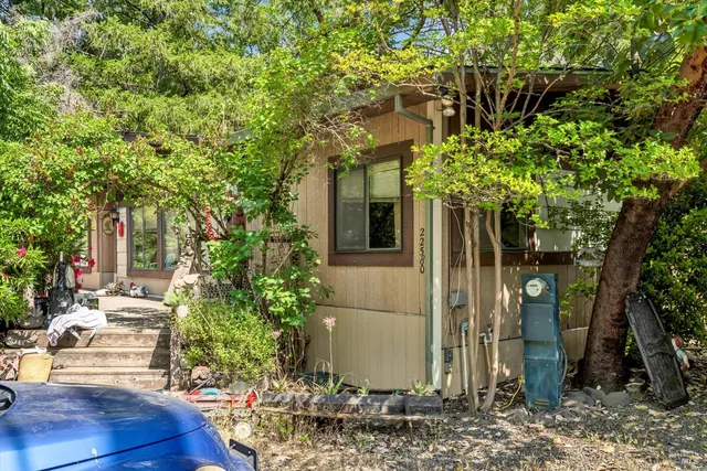 $1,340,000 | 22550 Shady Grove Road, Middletown, CA 95461