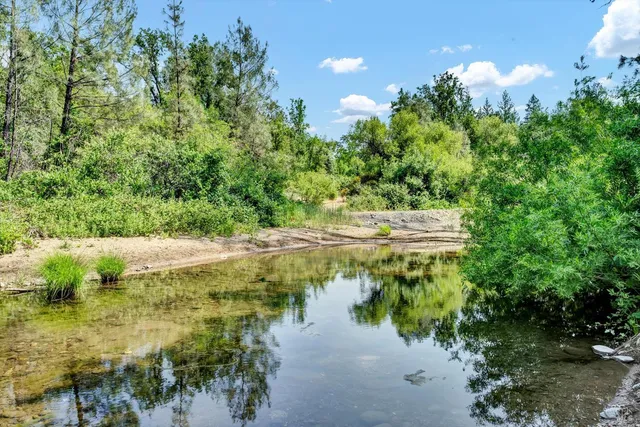 $1,340,000 | 22550 Shady Grove Road, Middletown, CA 95461