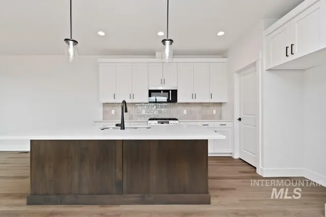 $449,880 | 744 South Calhoun Lane, Star, ID 83669