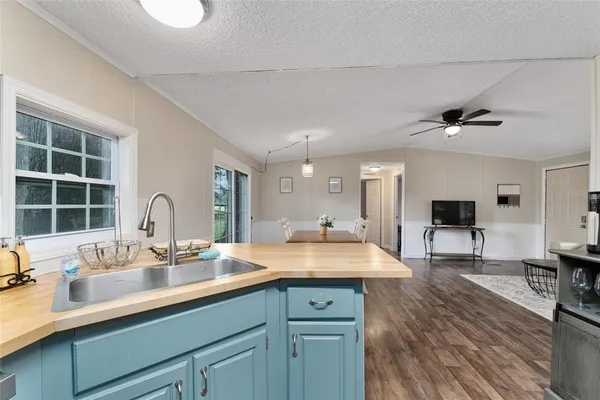 $2,550 | 15305 Northwest 112th Place Road, Morriston, FL 32668