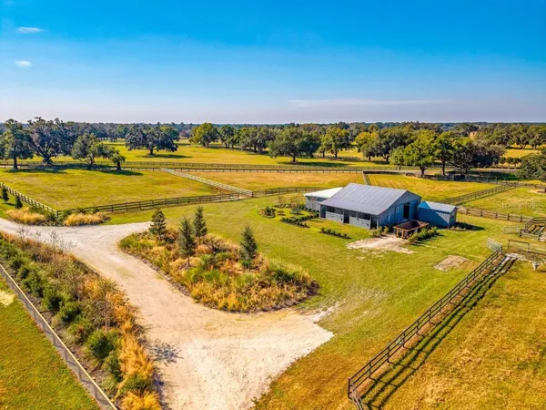 $2,550 | 15305 Northwest 112th Place Road, Morriston, FL 32668