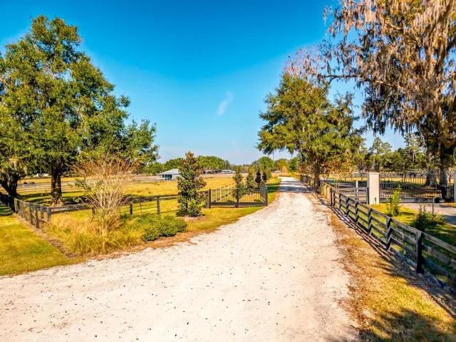 $2,550 | 15305 Northwest 112th Place Road, Morriston, FL 32668