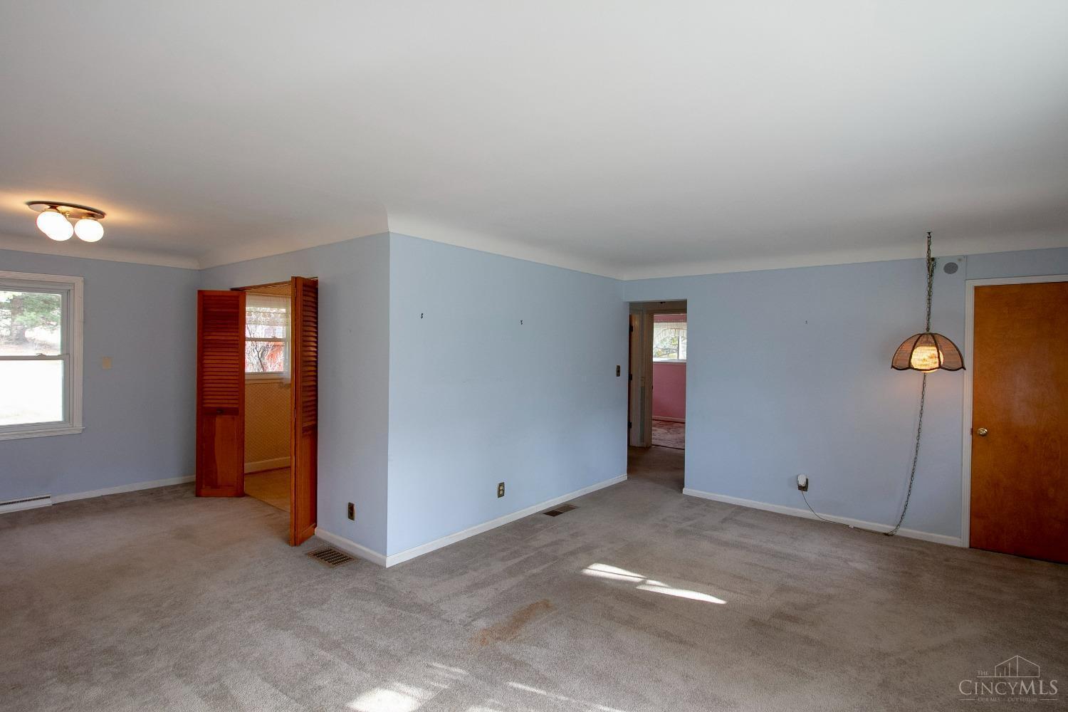 6480 Fields Ertel Road Sharonville, OH 45241 - Photo 7 of 24