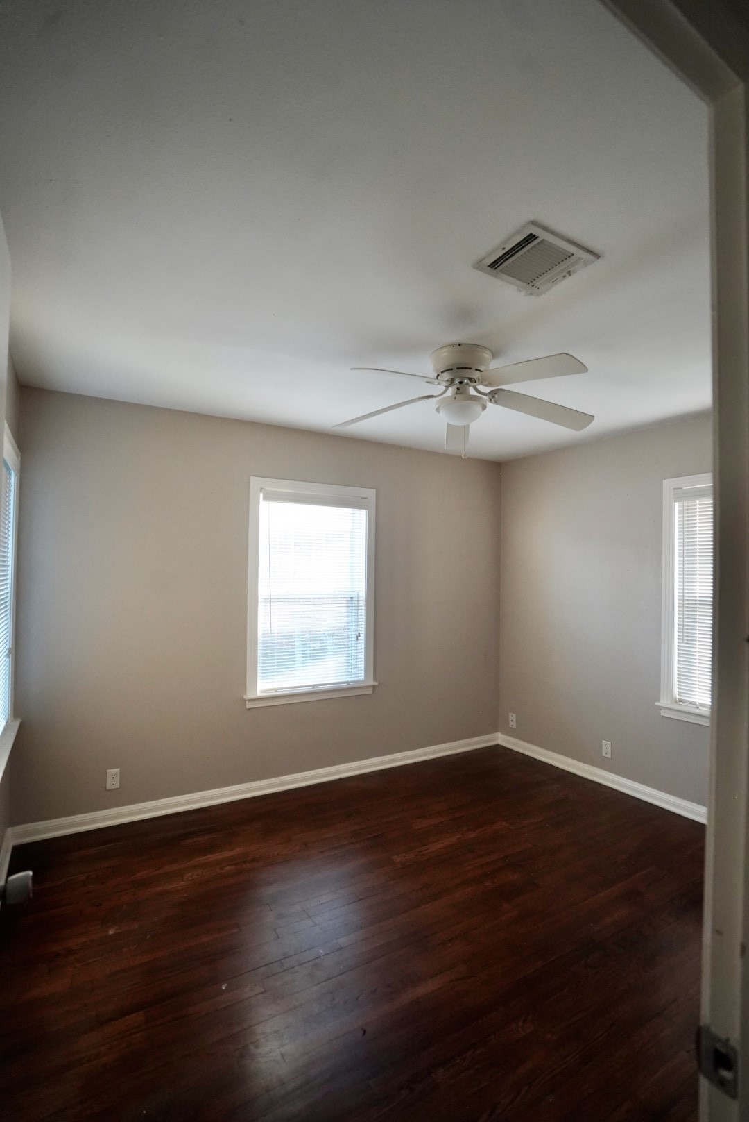 6814 Tierwester Street Houston, TX 77021 - Photo 9 of 13 Bedroom