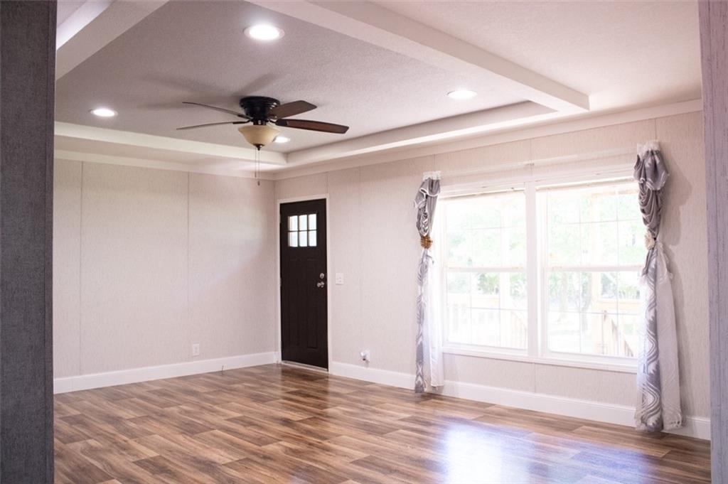 223 Azalea Drive Jefferson, GA 30549 - Photo 3 of 34