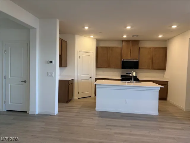 $2,400 | 3588 Mascali Avenue, Henderson, NV 89044