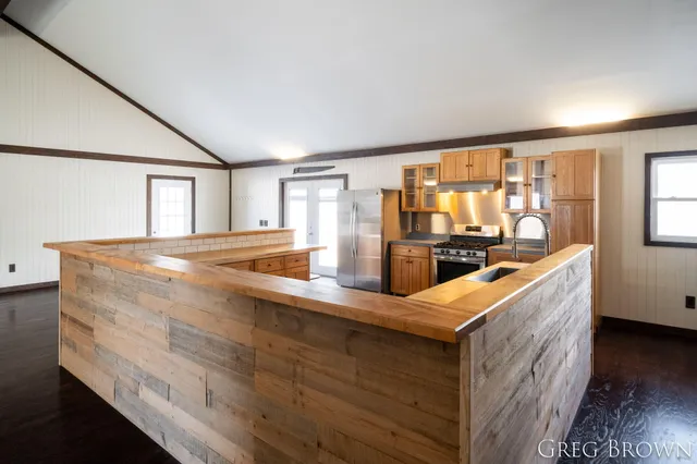 $259,900 | 6978 Whites Bridge Road, Belding, MI 48809