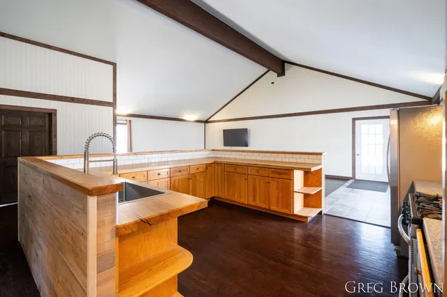 $259,900 | 6978 Whites Bridge Road, Belding, MI 48809