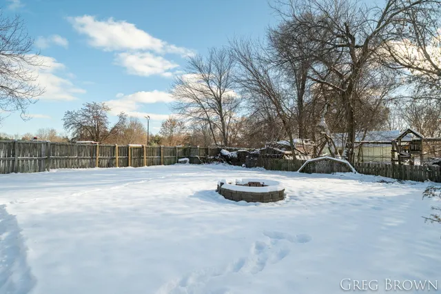 $259,900 | 6978 Whites Bridge Road, Belding, MI 48809