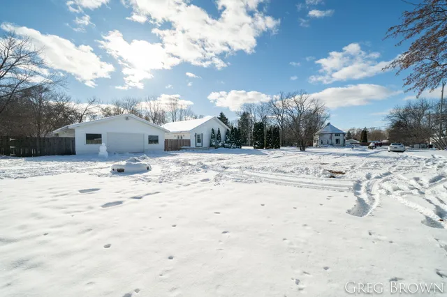 $259,900 | 6978 Whites Bridge Road, Belding, MI 48809