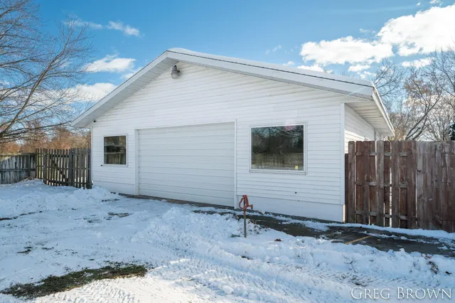 $259,900 | 6978 Whites Bridge Road, Belding, MI 48809