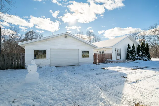 $259,900 | 6978 Whites Bridge Road, Belding, MI 48809