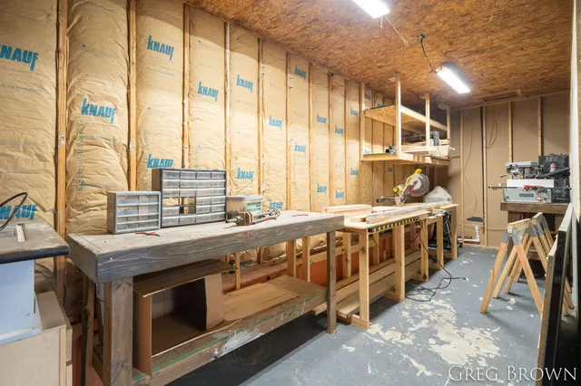 $259,900 | 6978 Whites Bridge Road, Belding, MI 48809