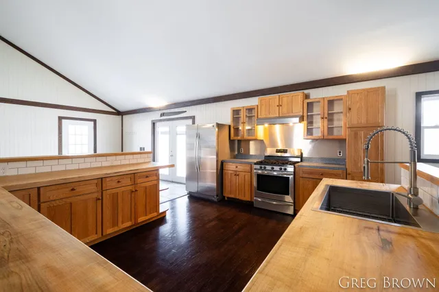 $259,900 | 6978 Whites Bridge Road, Belding, MI 48809