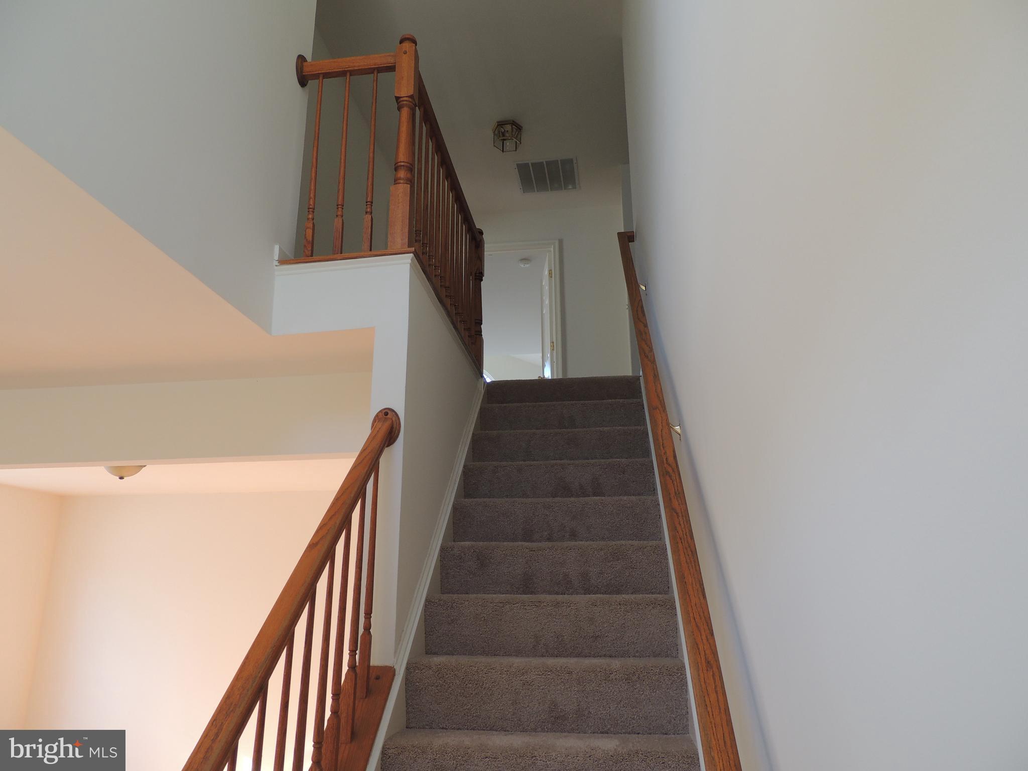 17676 Hampstead Ridge Court Dumfries, VA 22026 - Photo 2 of 22 a view of entryway