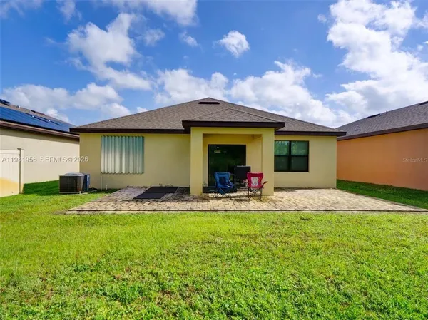 $2,000 | 808 Old Country Rd S East, Palm Bay, FL 32909