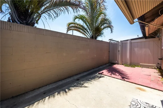 a view of a livingroom with furniture and window