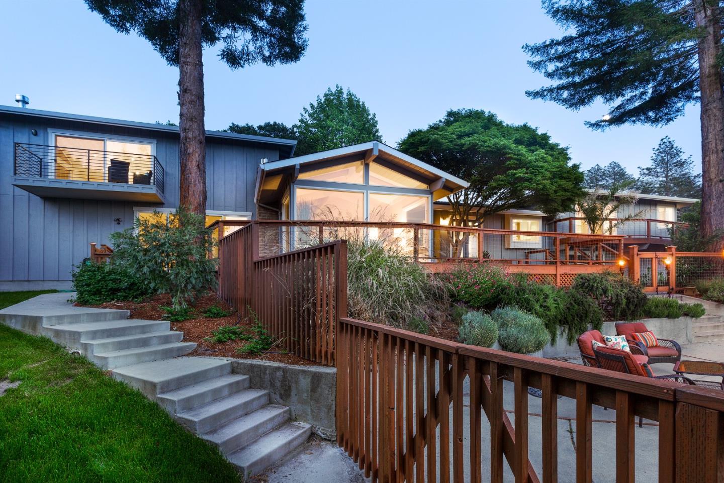 424 Sims Road Santa Cruz, CA 95060 - Photo 31 of 37 a view of a house and a yard