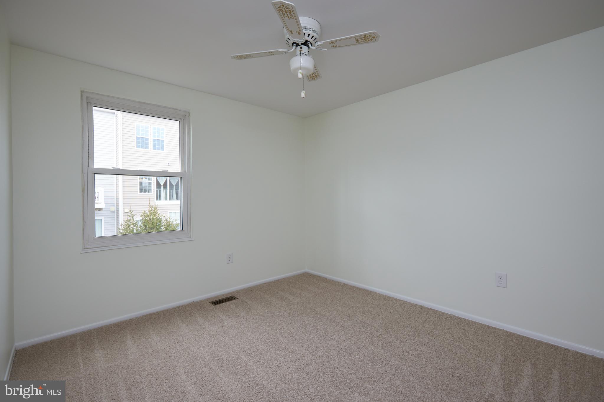 17502 Kohlhoss Road Poolesville, MD 20837 - Photo 14 of 26 Second Bedroom