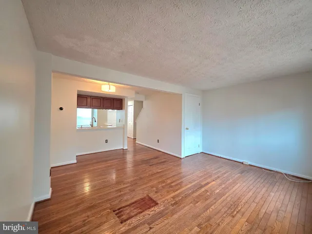 $2,200 | 8568 Koluder Court, Lorton, VA 22079