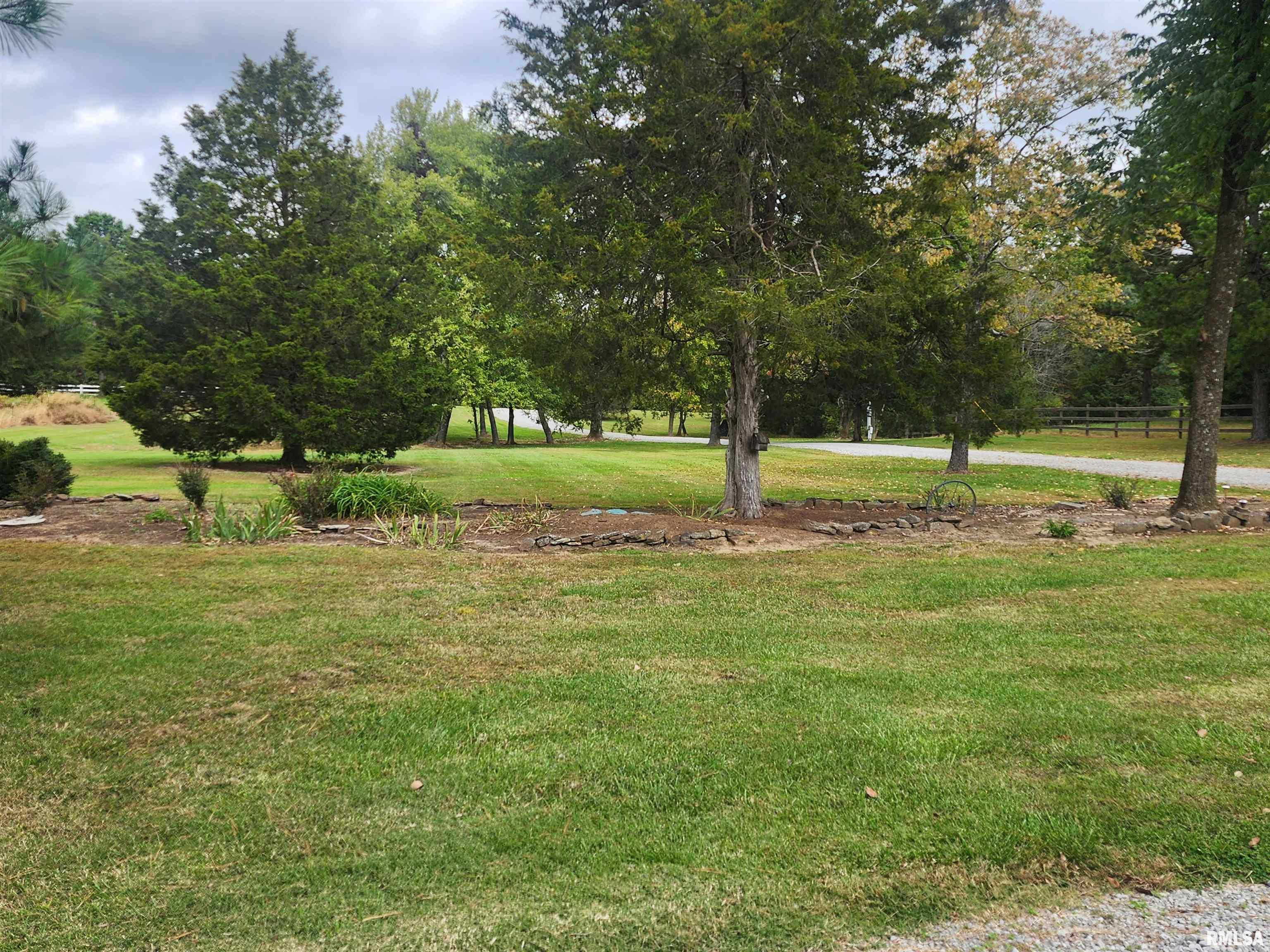 215 Ozark Road Simpson, IL 62985 - Photo 9 of 63 Gallery Image 9