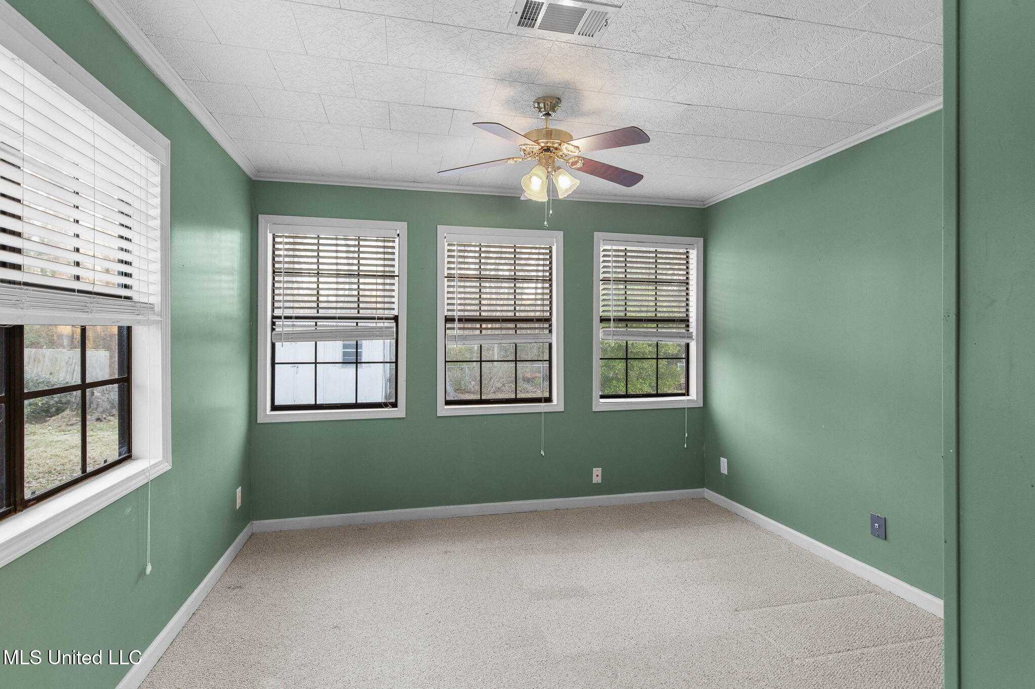 102 Sunline Drive Brandon, MS 39042 - Photo 26 of 45 Craft/Play Room