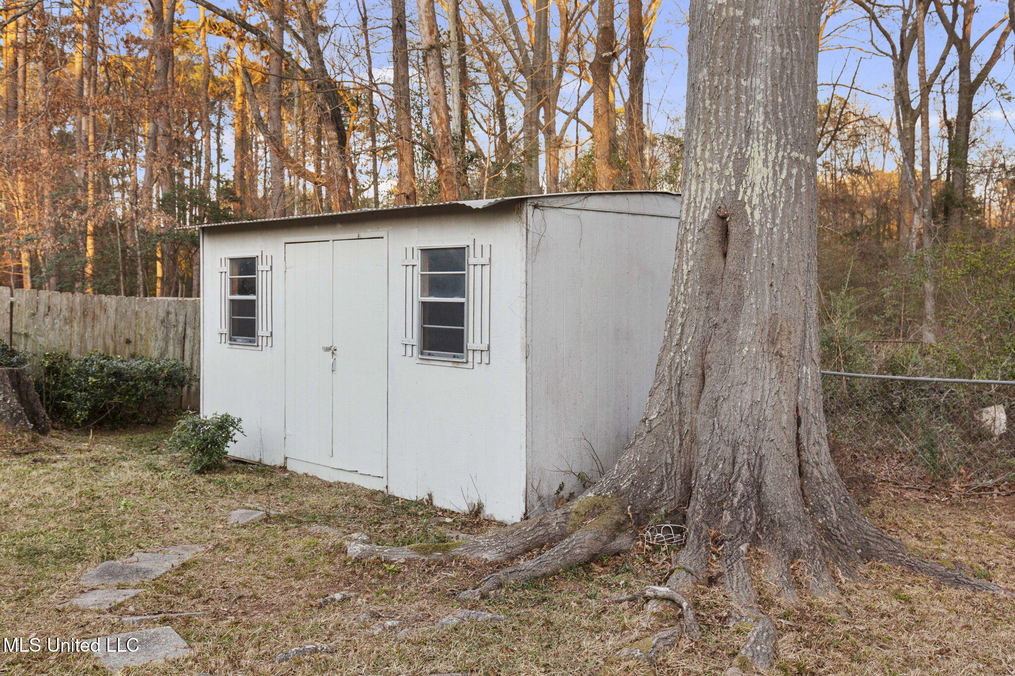 102 Sunline Drive Brandon, MS 39042 - Photo 44 of 45 Shed/workshop