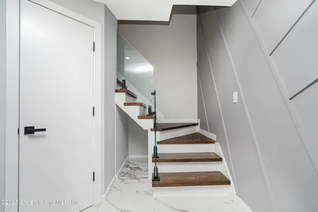 $518,000 | 64 Wolkoff Lane | Graniteville